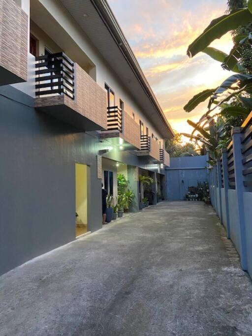 Estilo Apartment 2-Storey Clarin  エクステリア 写真