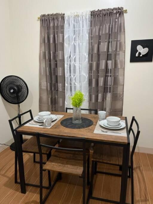 Estilo Apartment 2-Storey Clarin  エクステリア 写真