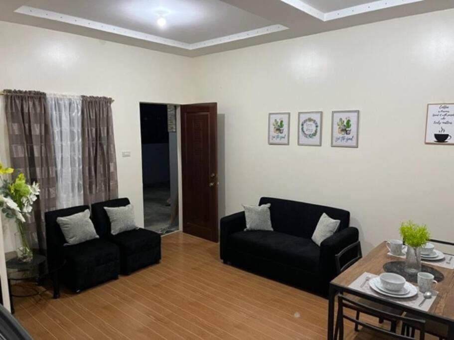 Estilo Apartment 2-Storey Clarin  エクステリア 写真
